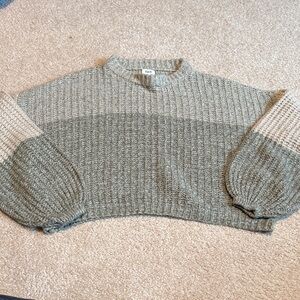 BKE Women's Gray and Cream Knit Sweater